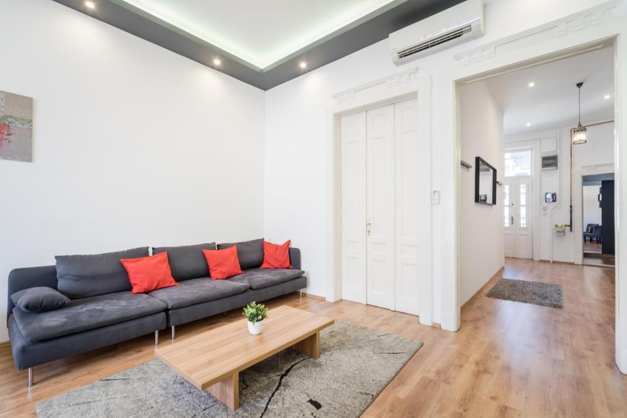 Real Apartments Zichy Budapest Bagian luar foto