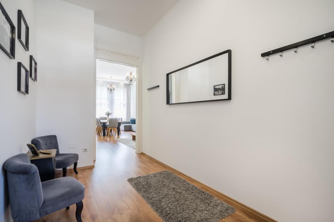 Real Apartments Zichy Budapest Bagian luar foto