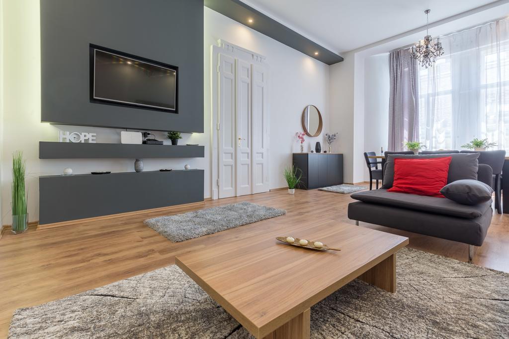 Real Apartments Zichy Budapest Bagian luar foto