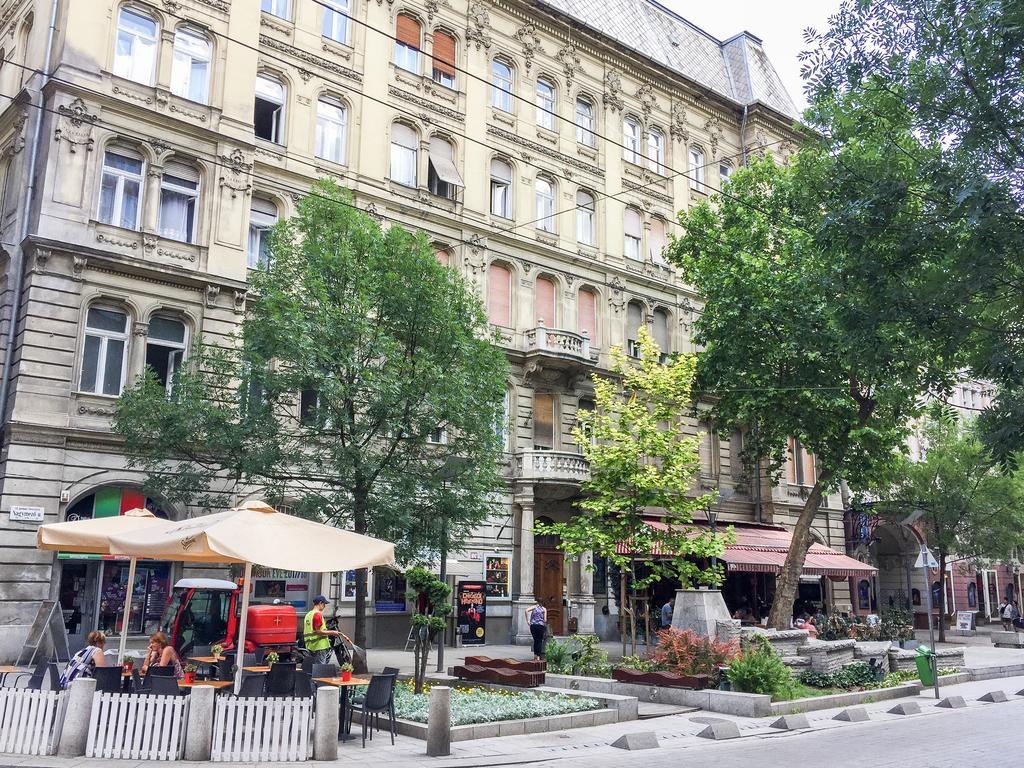 Real Apartments Zichy Budapest Bagian luar foto